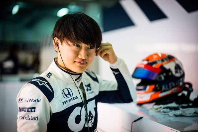 アルファタウリ・ホンダとDAZNがパートナーシップを締結。角田裕毅が