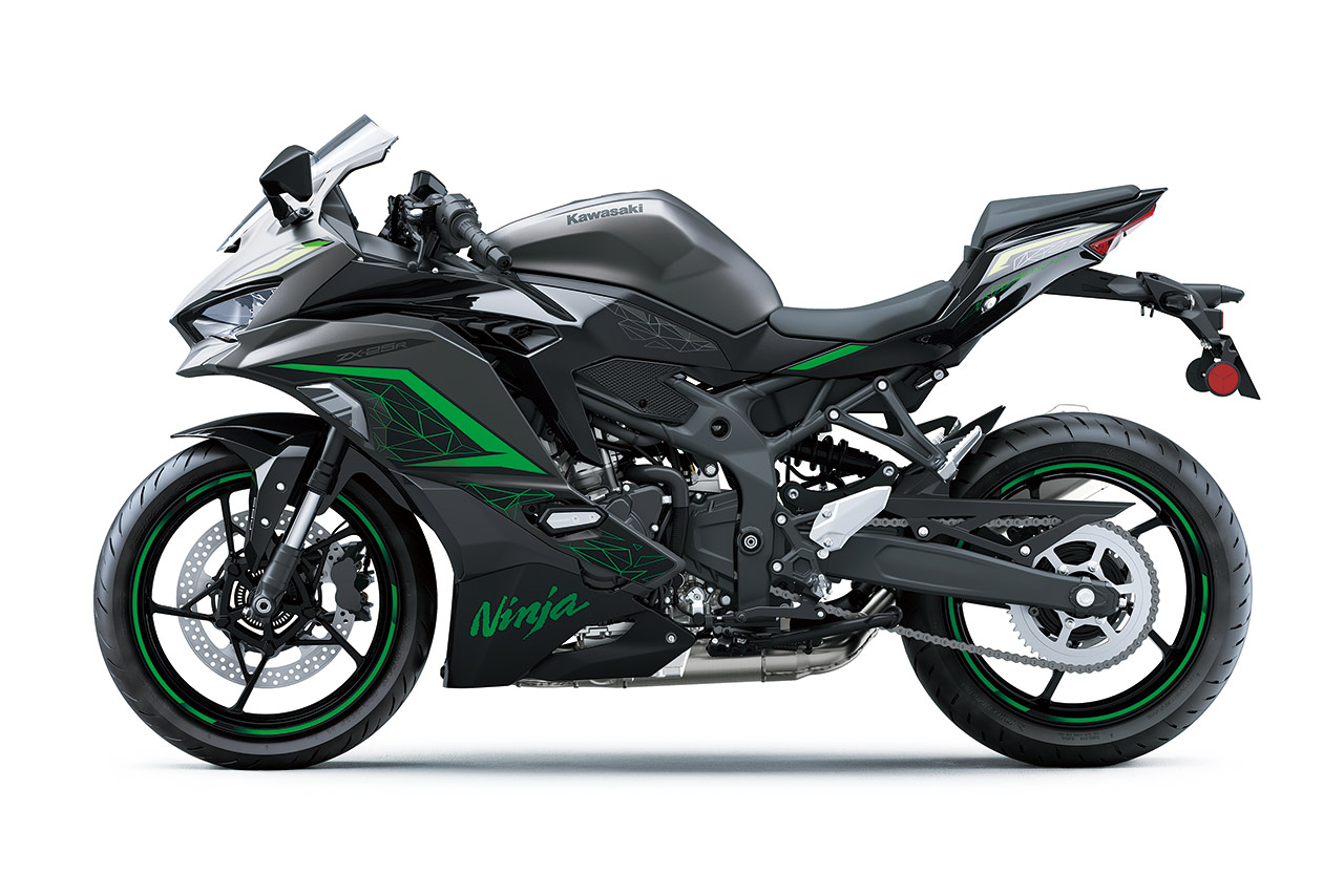 カワサキ、『Ninja ZX-25R』シリーズの2023年モデルを4月15日から発売
