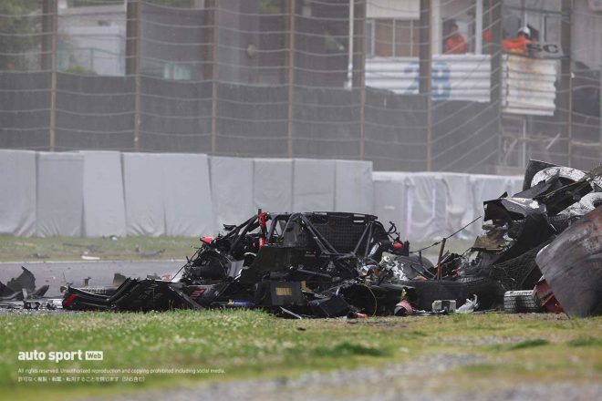 シケイン入口でMOTUL AUTECH Z松田次生が大クラッシュ。60周目に赤旗