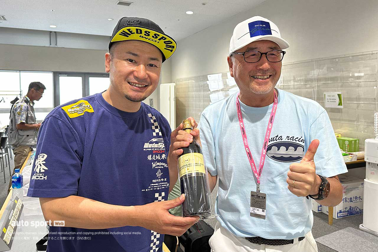 063a55b56355587020c1a4f9d676e4