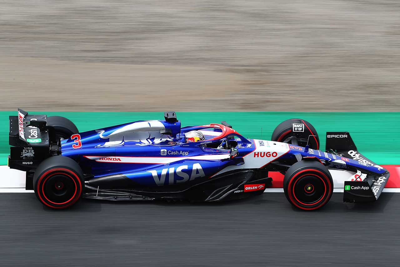 鈴鹿サーキット場内に掲出されていたF1ドライバー応援のぼり