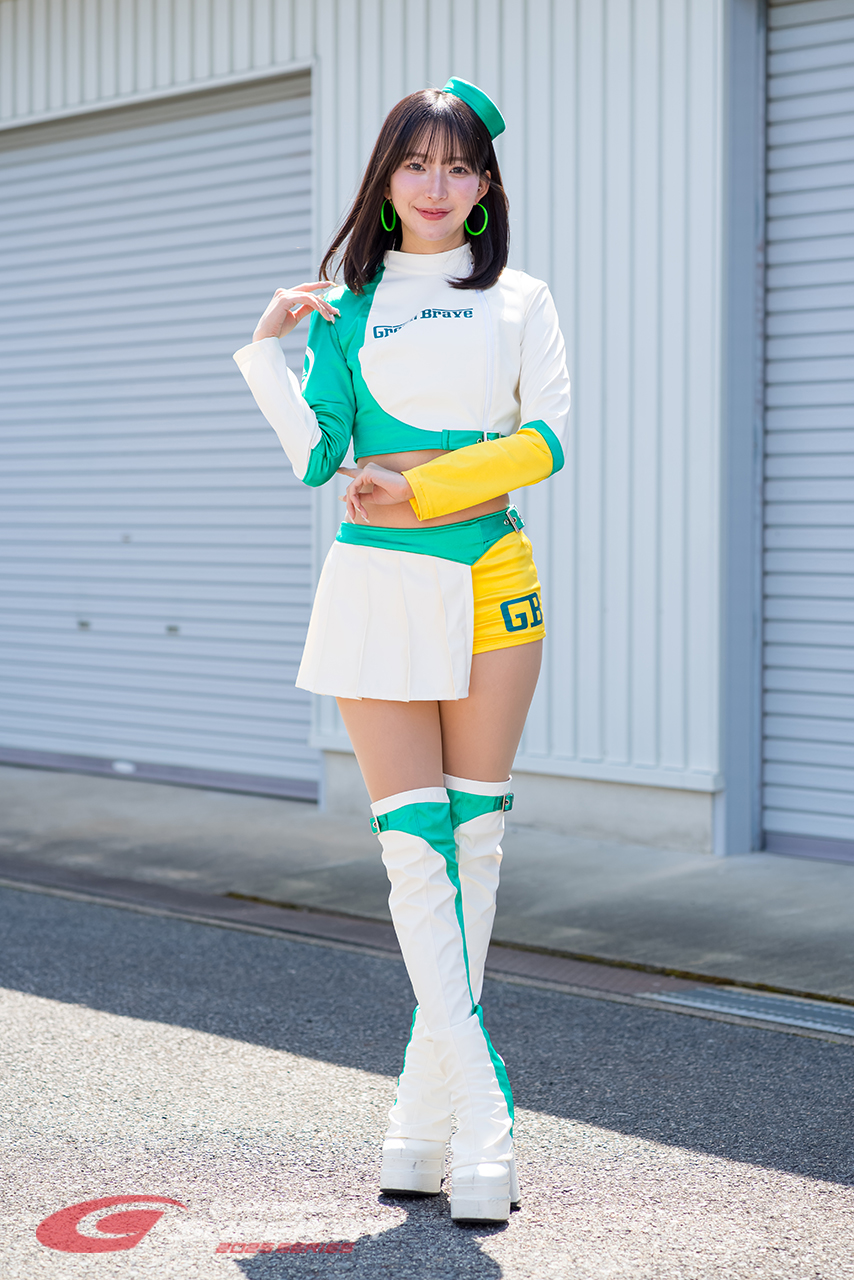 きっかけはスカウト。レースに魅了され7年目の村上楓「勝利の女神で