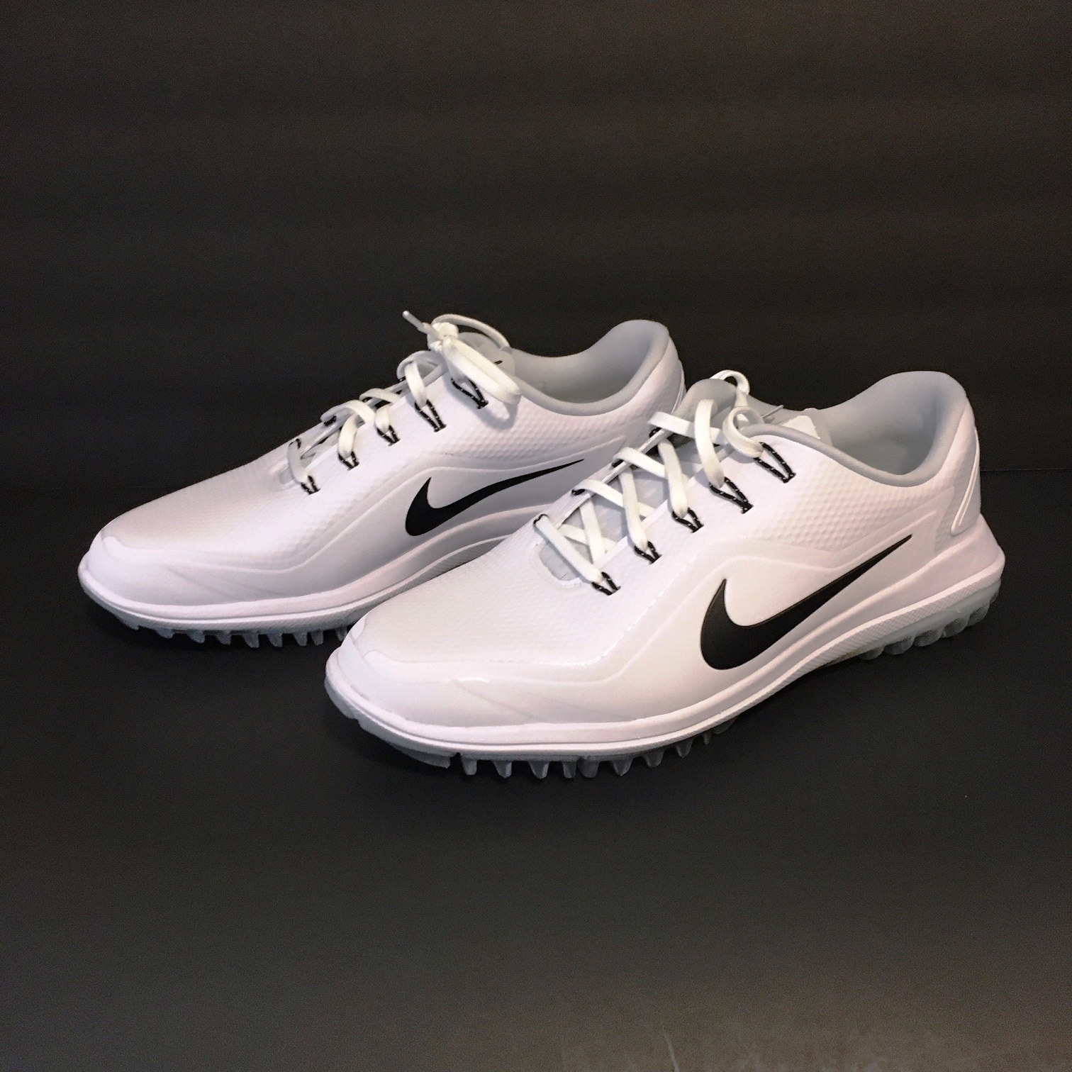 日本未販売ルナコントロールヴェイパ2ー男性用ゴルフシューズ白 (Nike