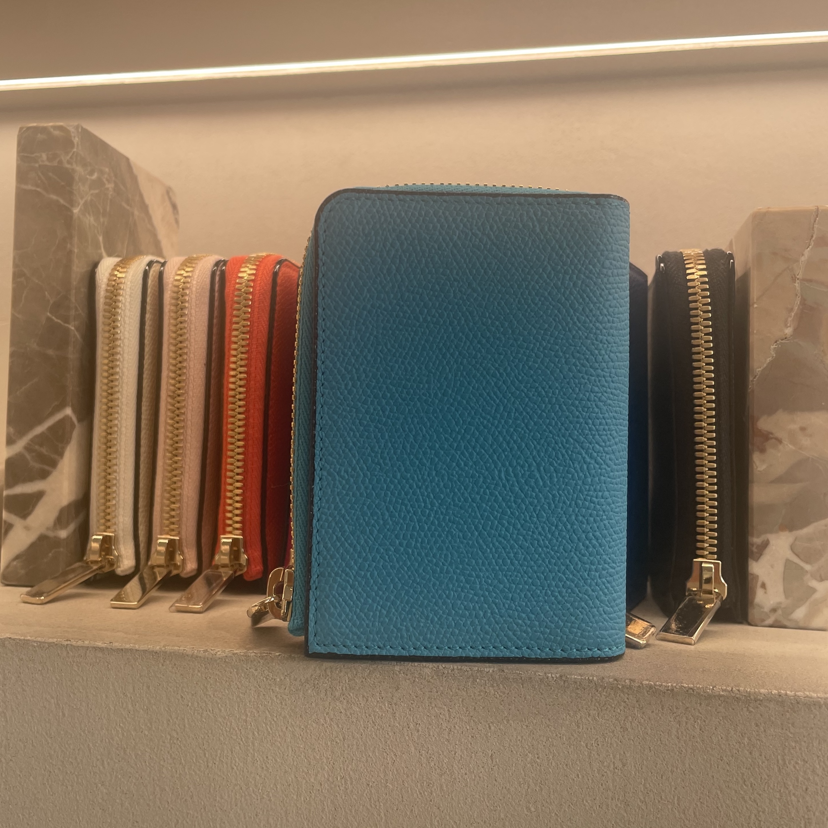 ヴァレクストラ Valextra ジップ キーホルダー ミニ財布 (Valextra