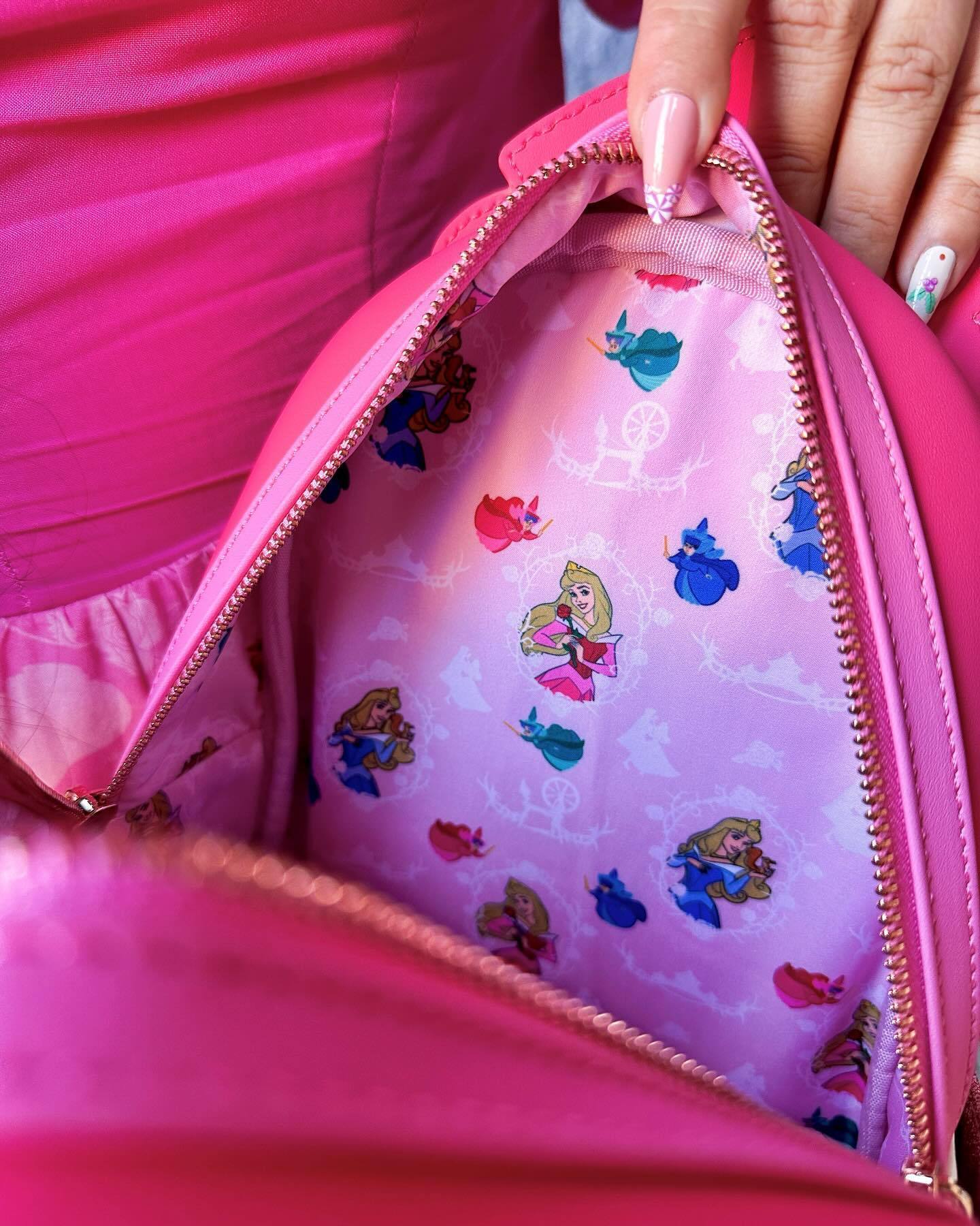 海外限定◇Loungefly◇眠れる森の美女 オーロラ姫 リュック (Disney