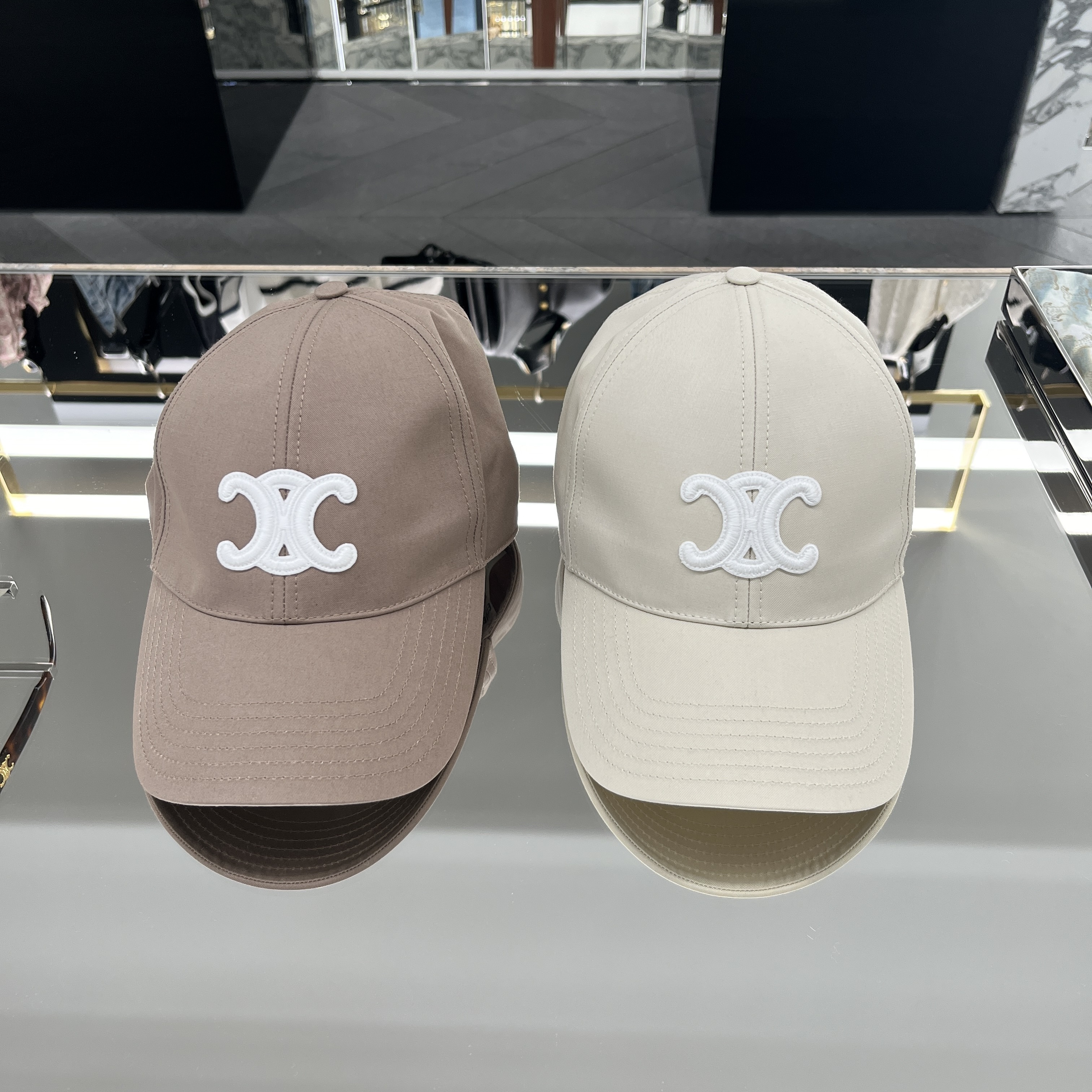 ☆CELINE☆ セリーヌ トリオンフ ベースボールキャップ (CELINE