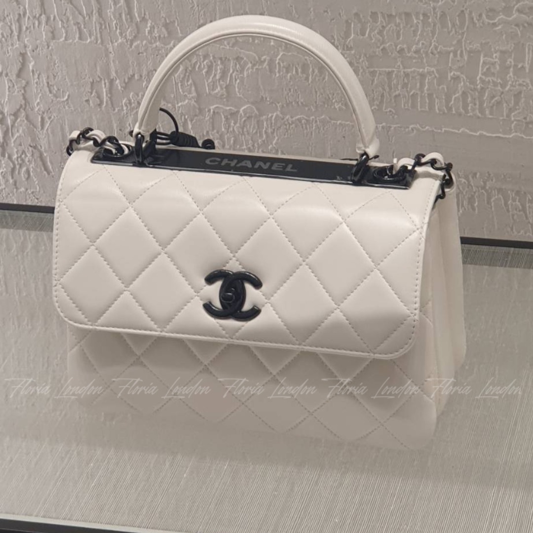 24B 超希少!【CHANEL】トレンディCCバッグ 白 黒プレート 黒ロゴ