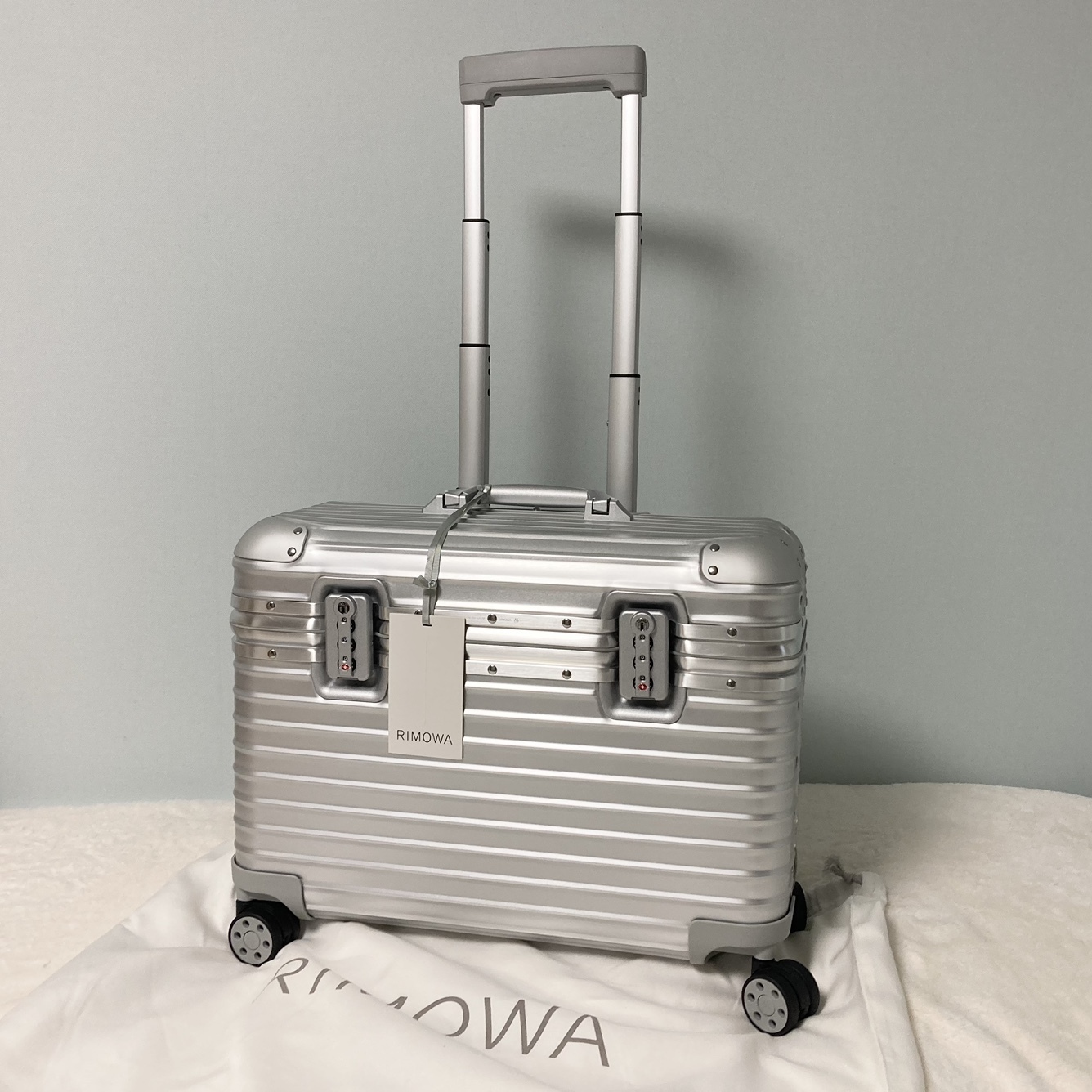 直営店☆RIMOWA☆オリジナルパイロットケース シルバー (RIMOWA/スーツ