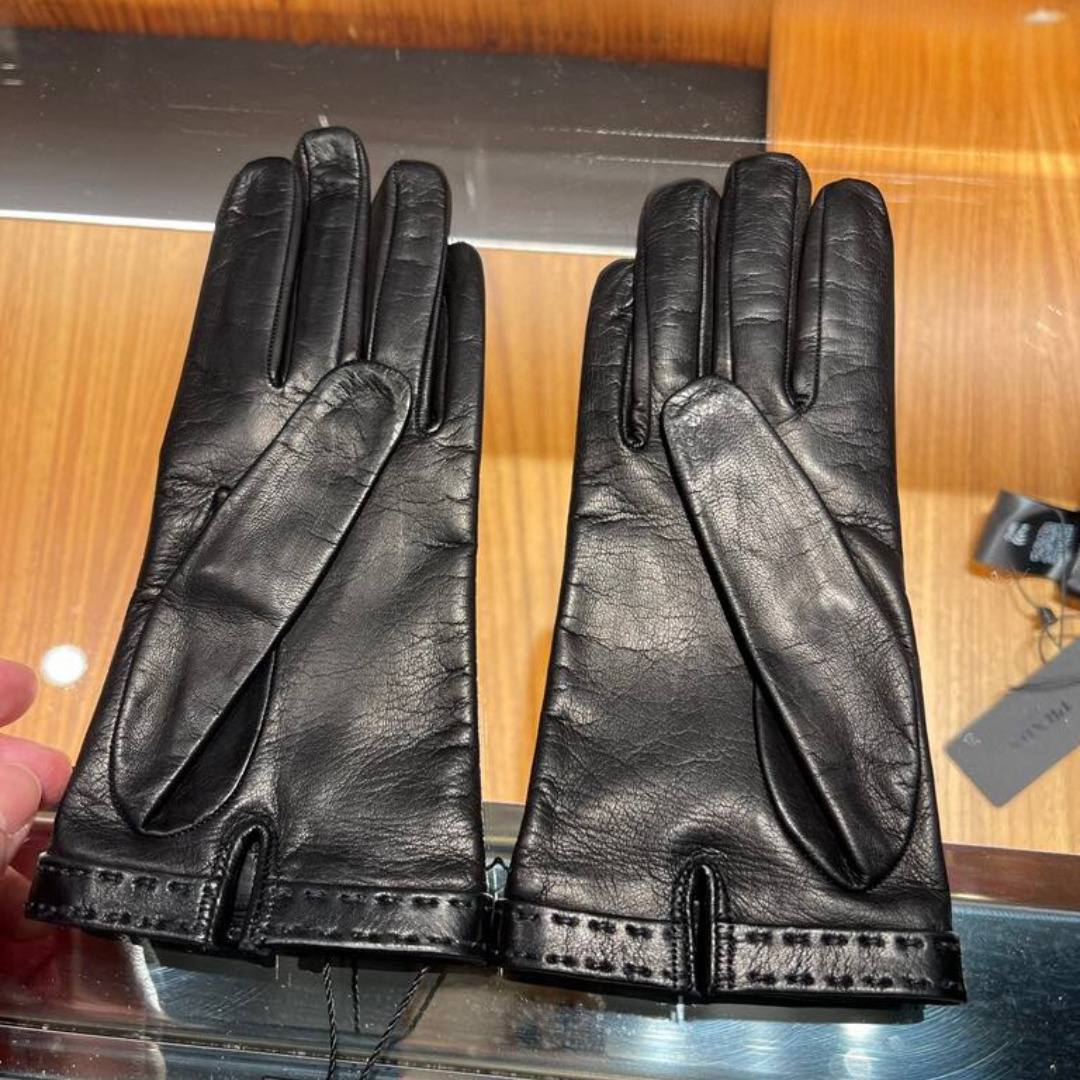 ☆PRADA/プラダ☆ レザー 手袋 (PRADA/手袋) 1GG746 038 F0002 【BUYMA】