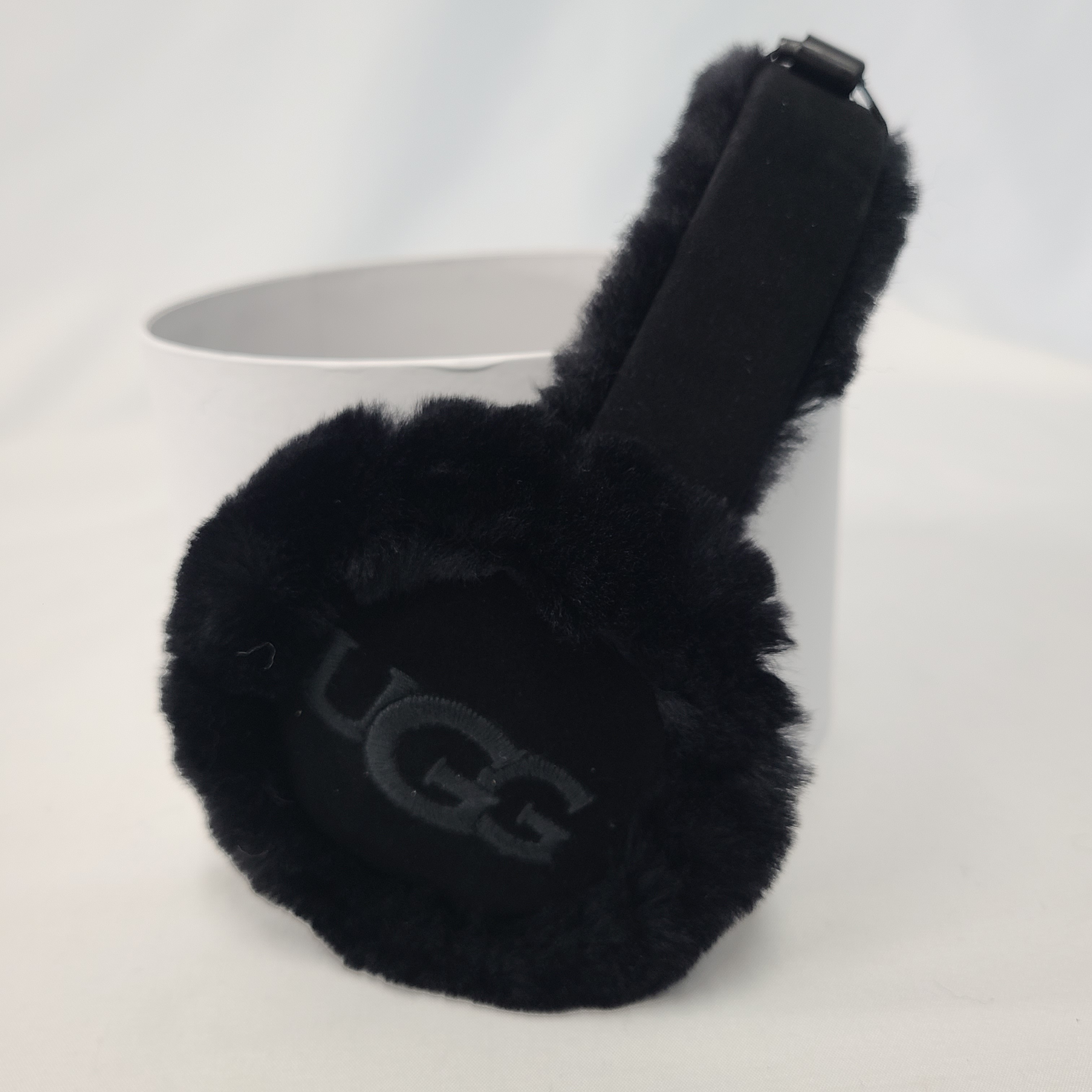 UGG】☆人気商品☆刺繍ロゴイヤーマフ (UGG/イヤーマフ) 113835943