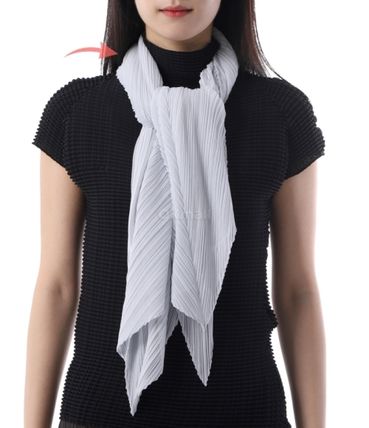 ISSEY MIYAKE(イッセイミヤケ) スカーフ(レディース) - ブランド通販の