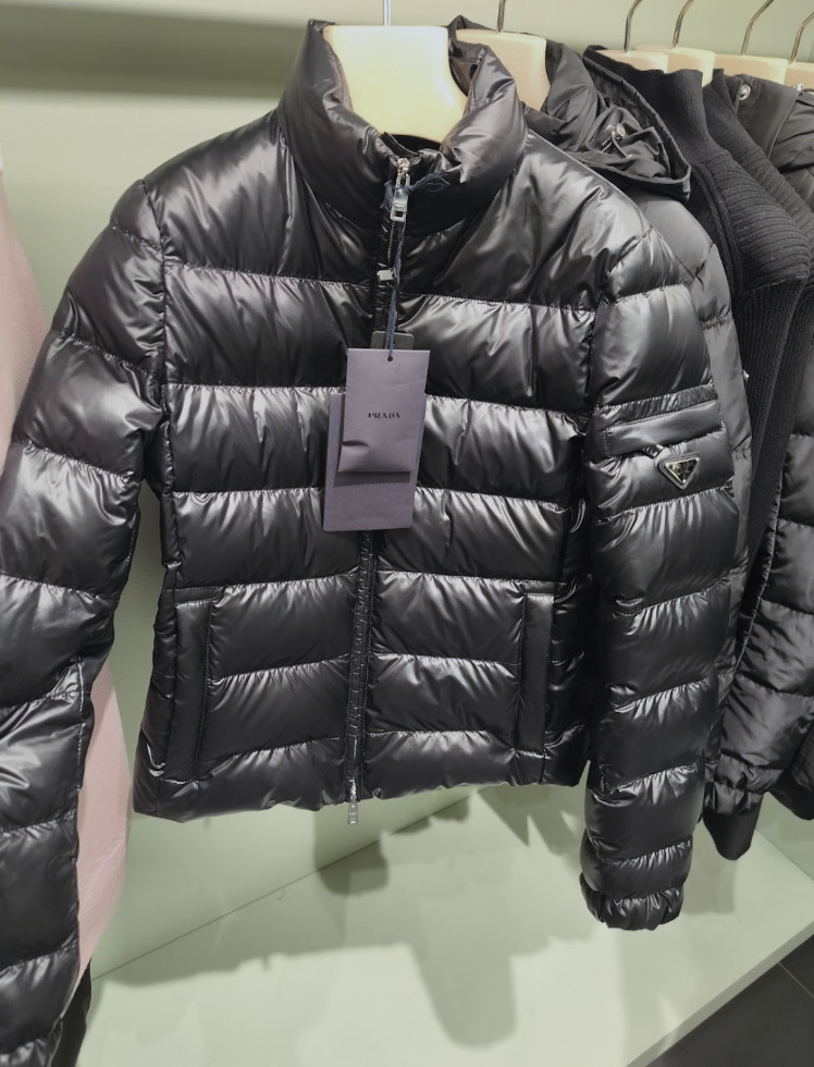 PRADA】29W149 三角ロゴ ショートダウンジャケット (PRADA/ダウン