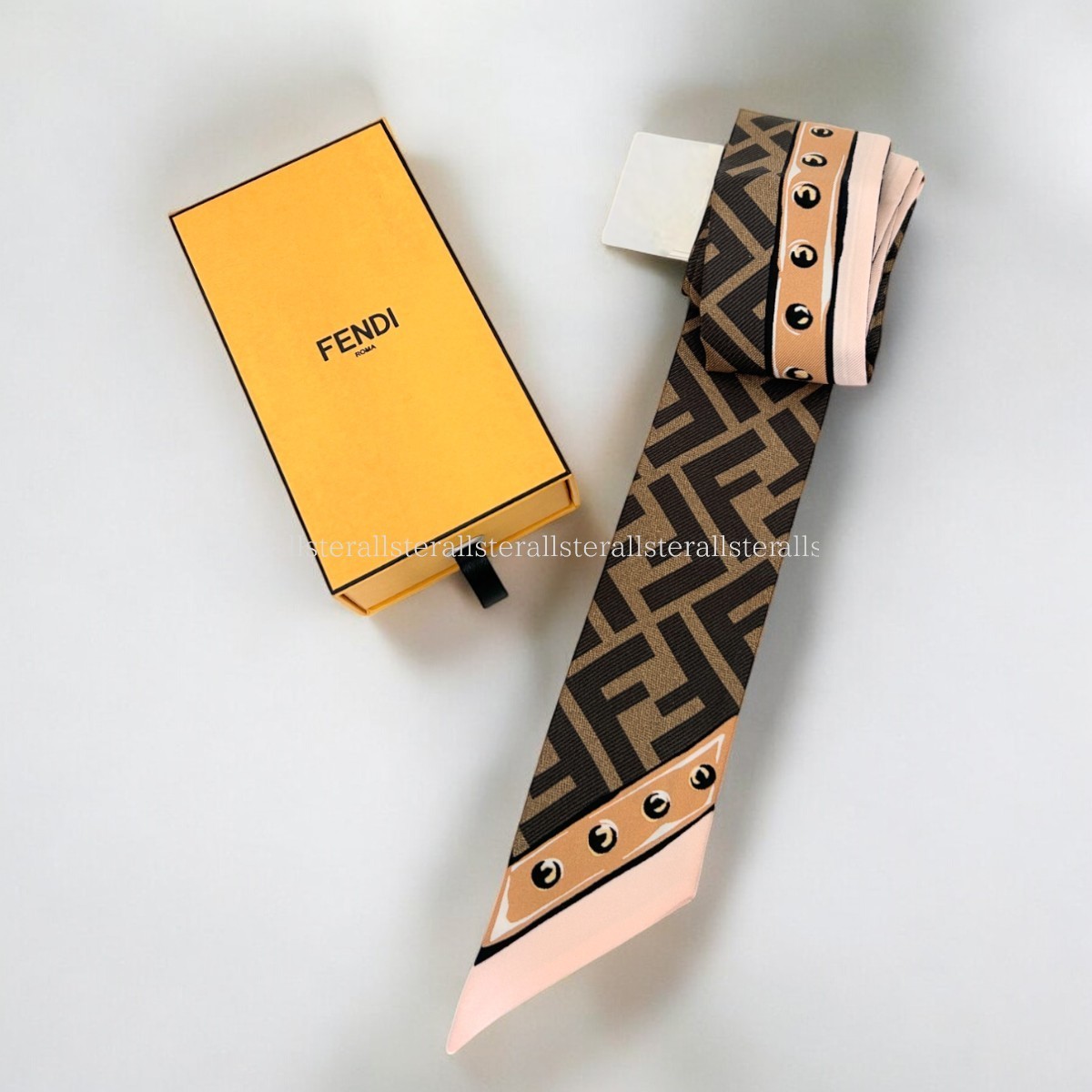 目黒蓮さん着用【FENDI】フェンディ FF柄 スカーフ ラッピー (FENDI