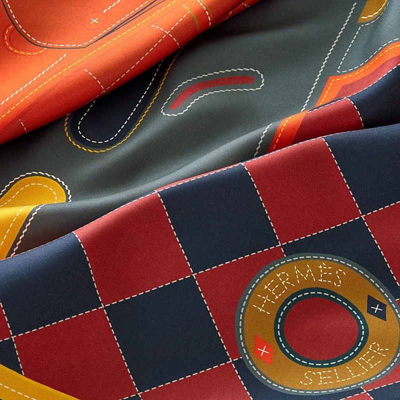 美品 エルメス90スカーフ リバーシブル tapis de selle HERMES 最新作