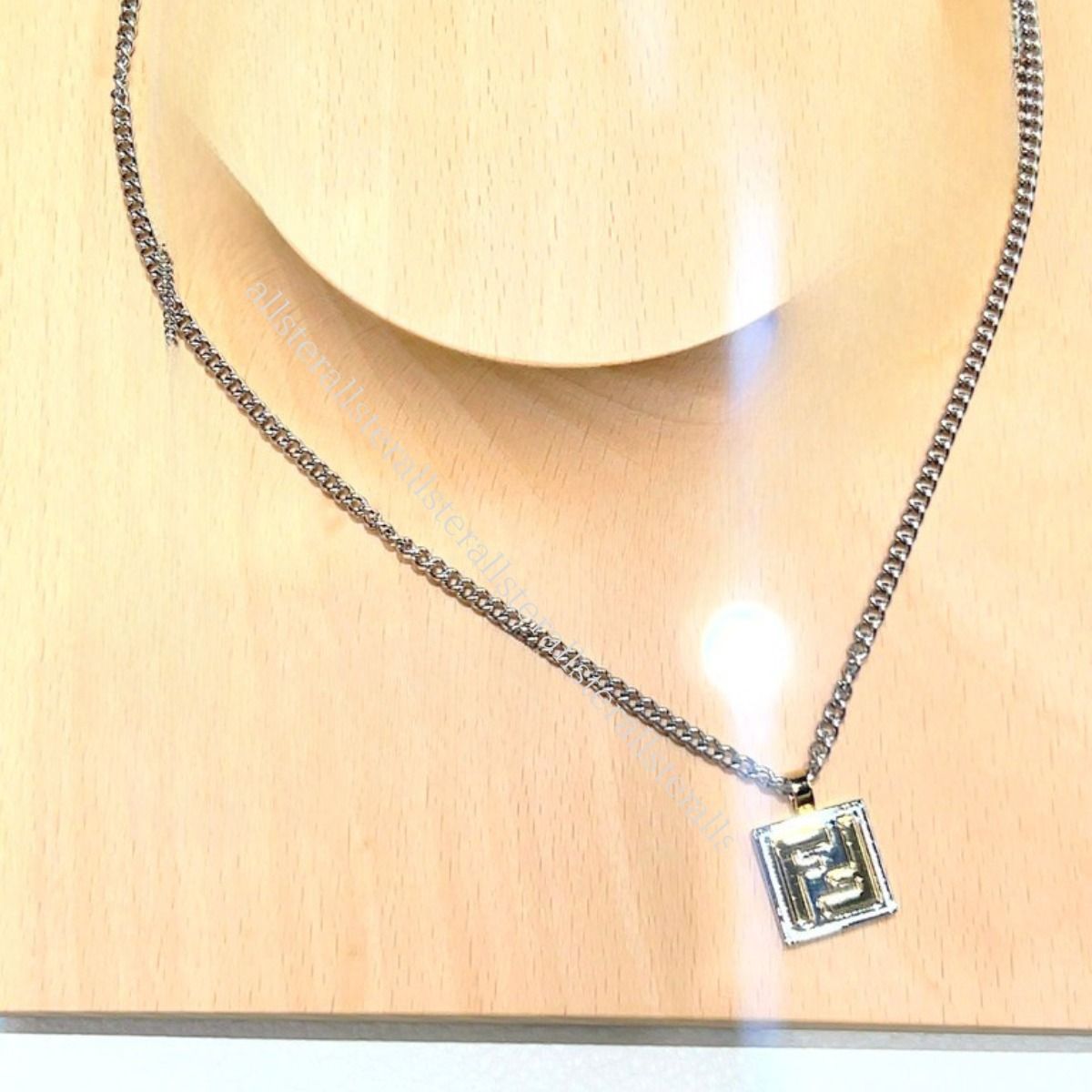 目黒蓮さん着用【FENDI】フェンディ FFロゴ ネックレス (FENDI