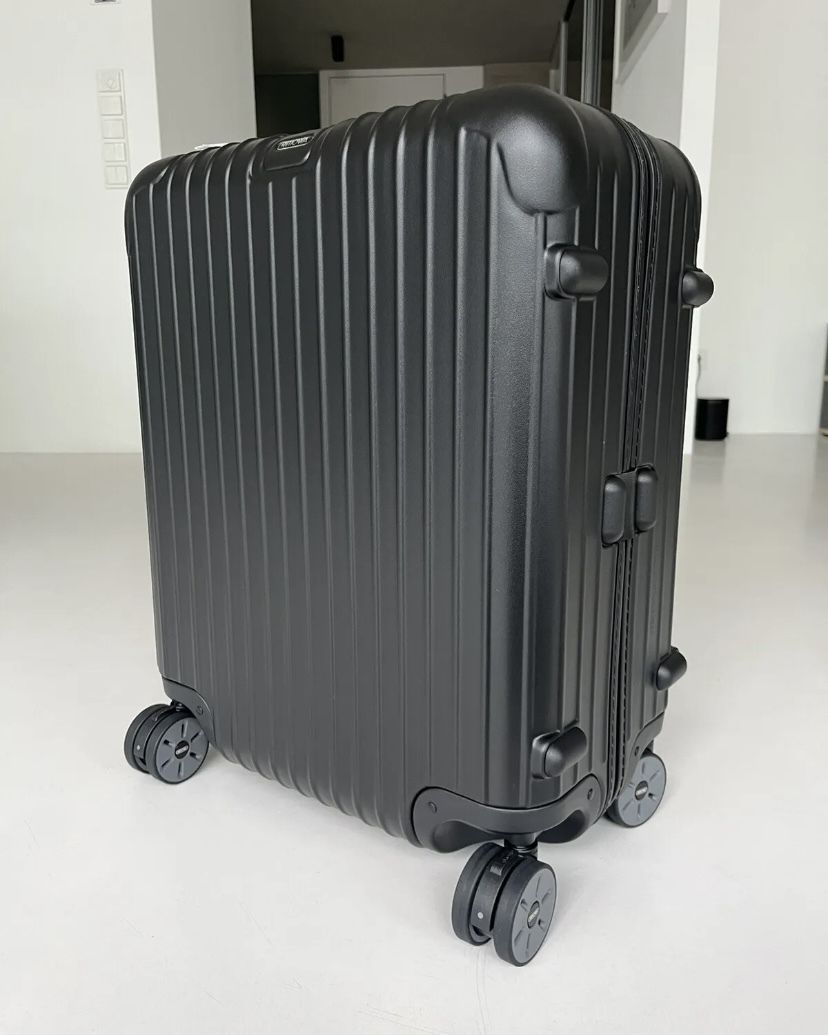 RIMOWA】廃盤品 Salsa Cabin Plus ブラック 4輪 (RIMOWA/スーツケース