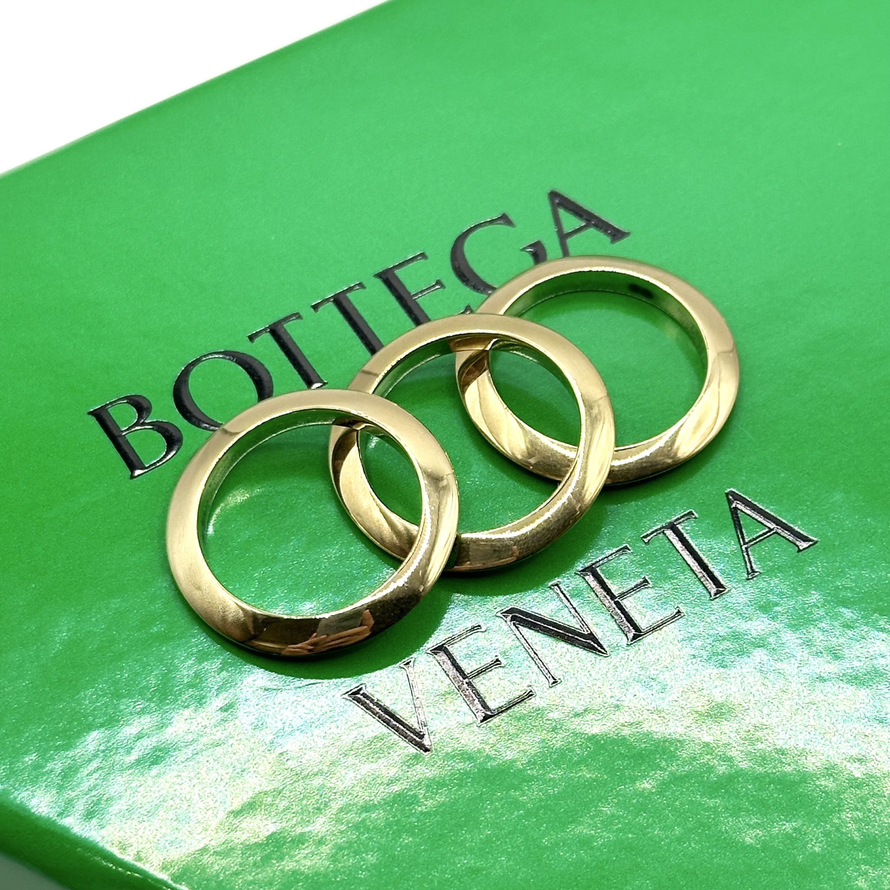 新品未使用】BOTTEGA VENETA 3連リング ゴールド シルバー (BOTTEGA
