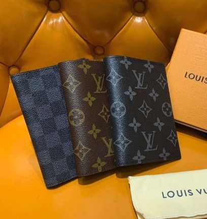 ギフトにも♪ LouisVuitton パスポートケース モノグラム/ダミエ