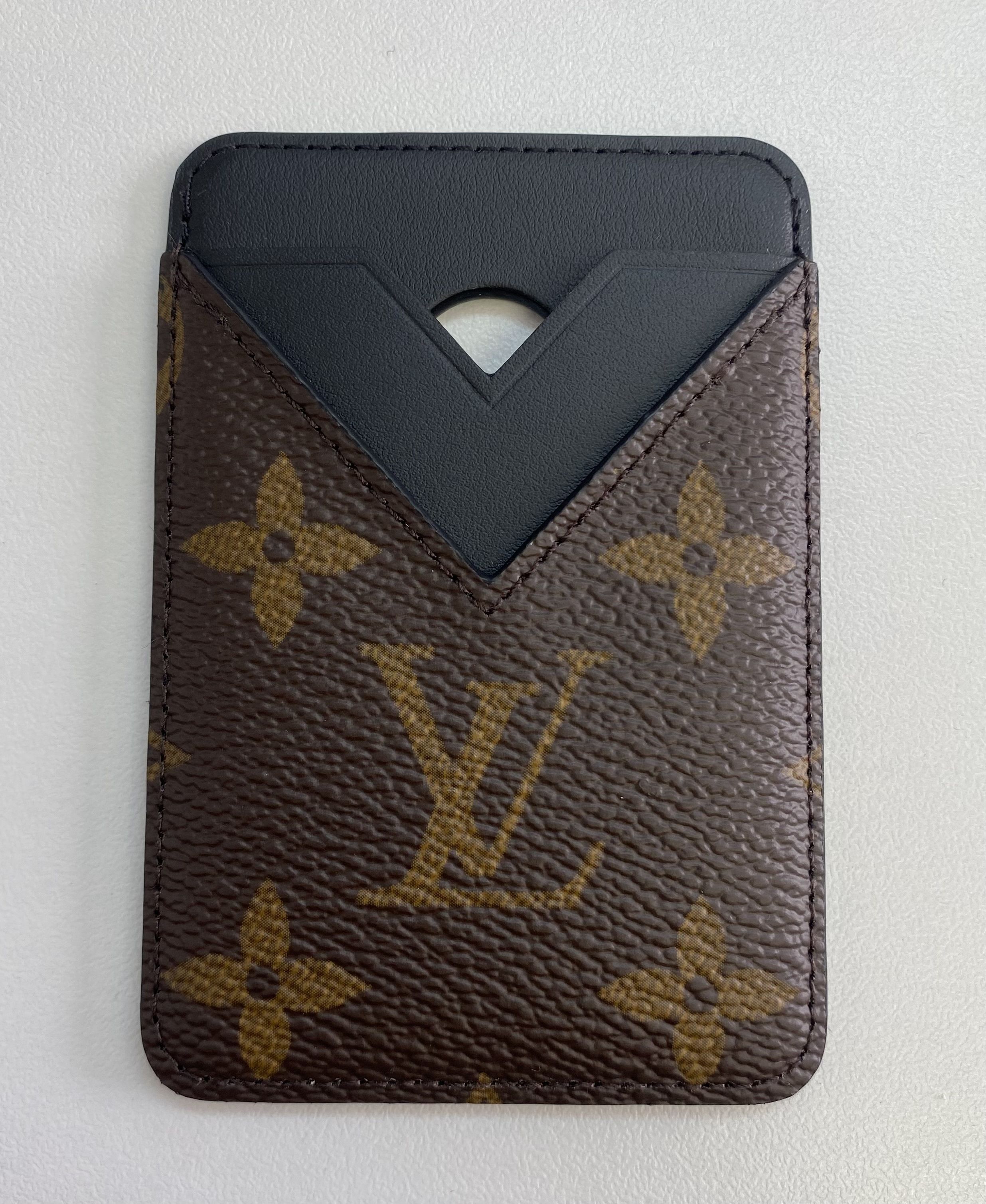 国内即発 ルイヴィトン ポルトカルト マグネット カードケース (Louis