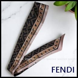 目黒蓮さん着用【FENDI】ラッピー FFロゴシルクスカーフ☆ (FENDI