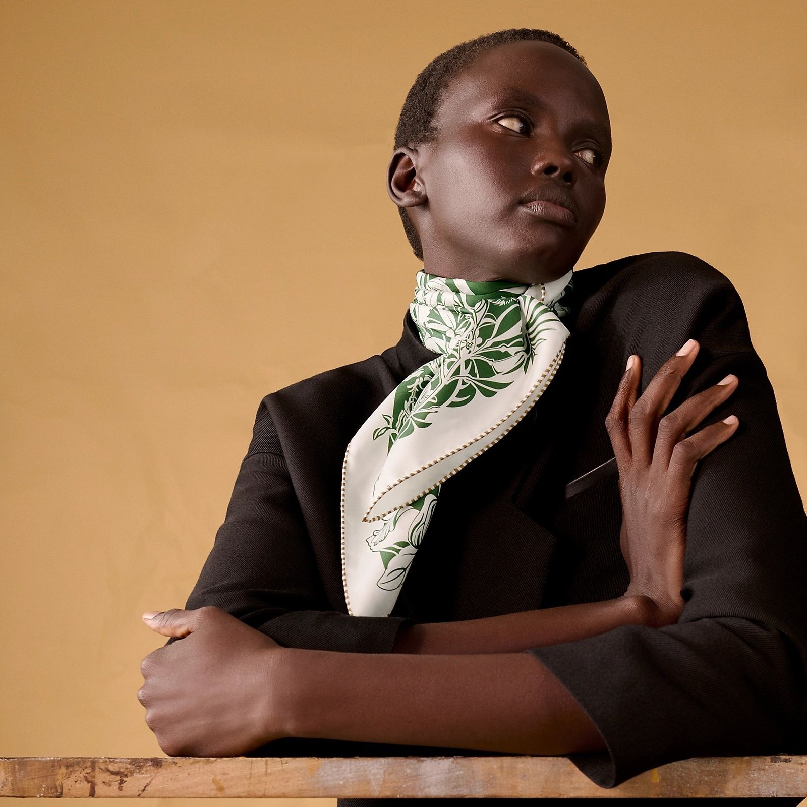 HERMES】カレ90☆両面が素敵 Flamingo Party Tattoo スカーフ (HERMES