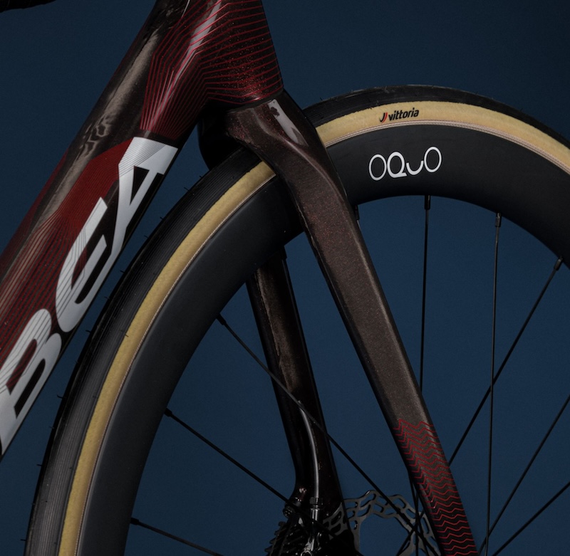 オルベアが2025シーズンのロット・チームレプリカモデルを発表