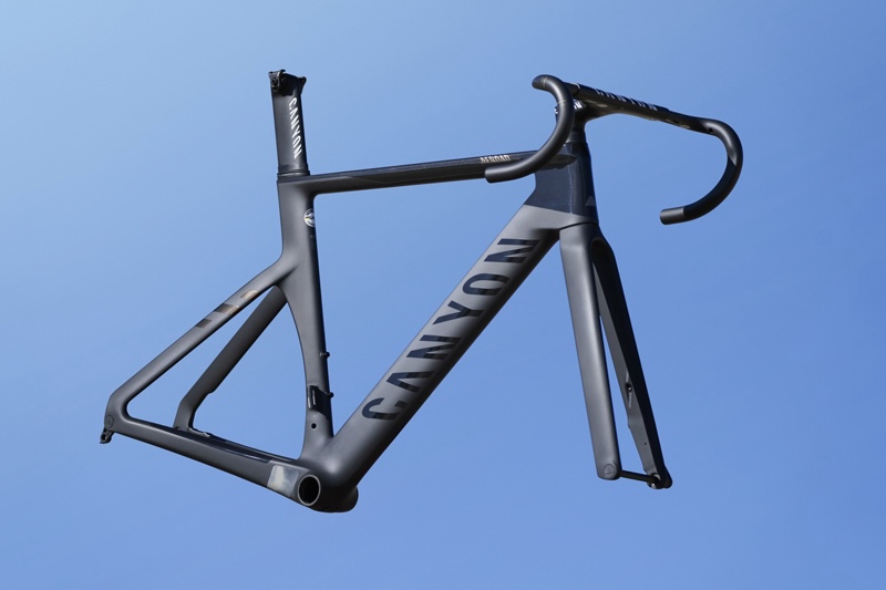 キャニオンのロードバイク「エアロードCFR Gen3」フレームセットが特別