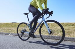 あさひのクロスバイク「プレシジョン スポーツ」が軽量化｜サイクル