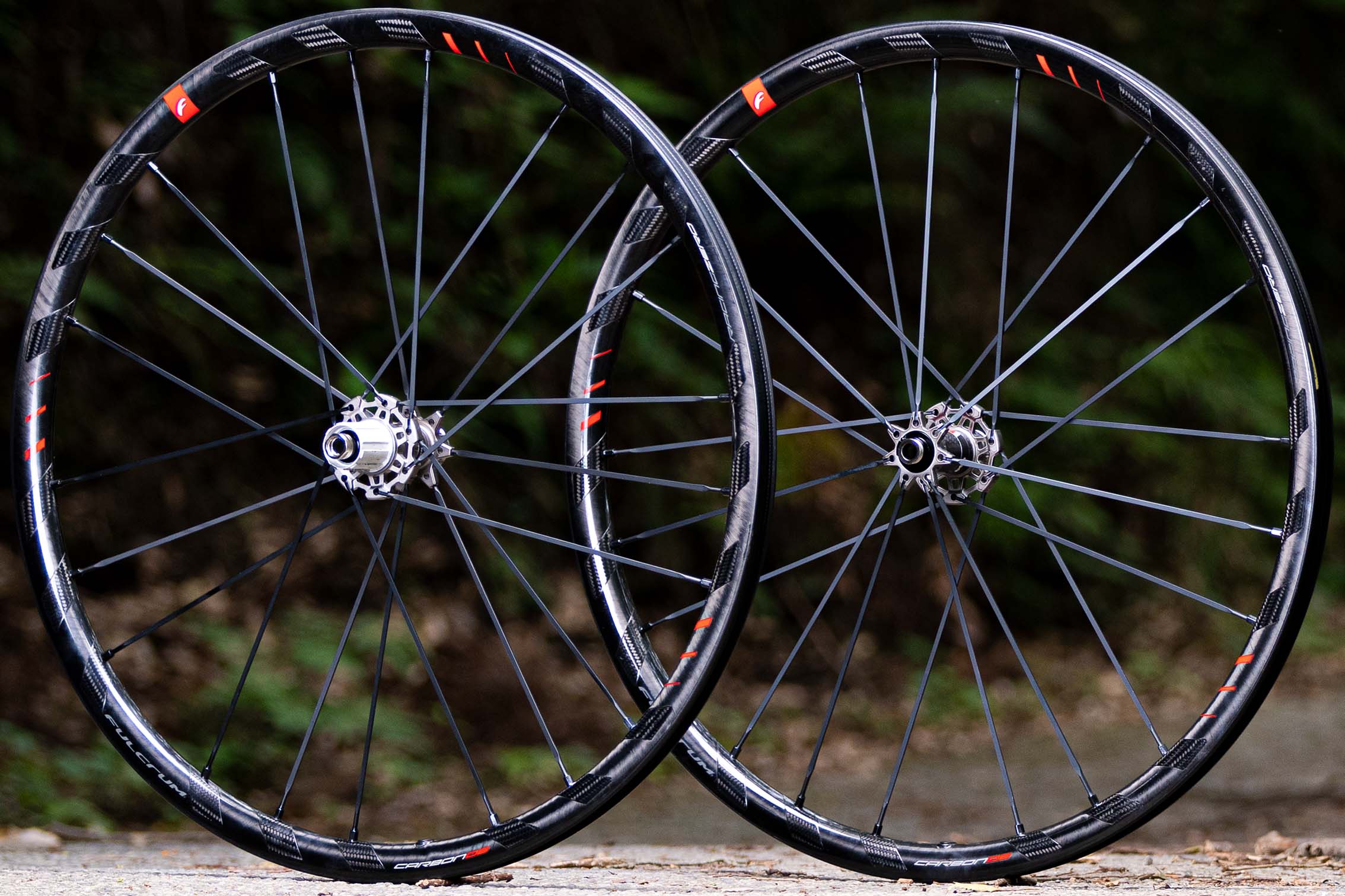 フルクラム「レーシング ゼロ カーボン DB」〜ディスクブレーキ