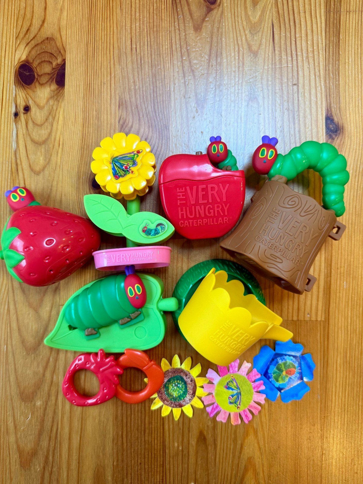 マクドナルドおもちゃ】ハッピーセットに「はらぺこあおむし」が登場