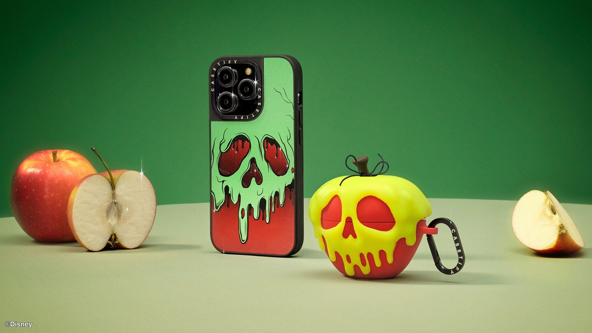 毒りんごのAirPods Proケースがインパクトある～！CASETiFYから