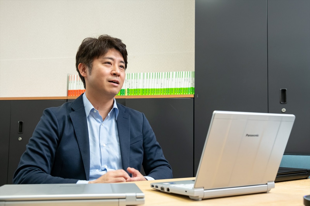 大阪大学教授・安田洋祐氏がレッツノートを使い続ける理由 2ページ目