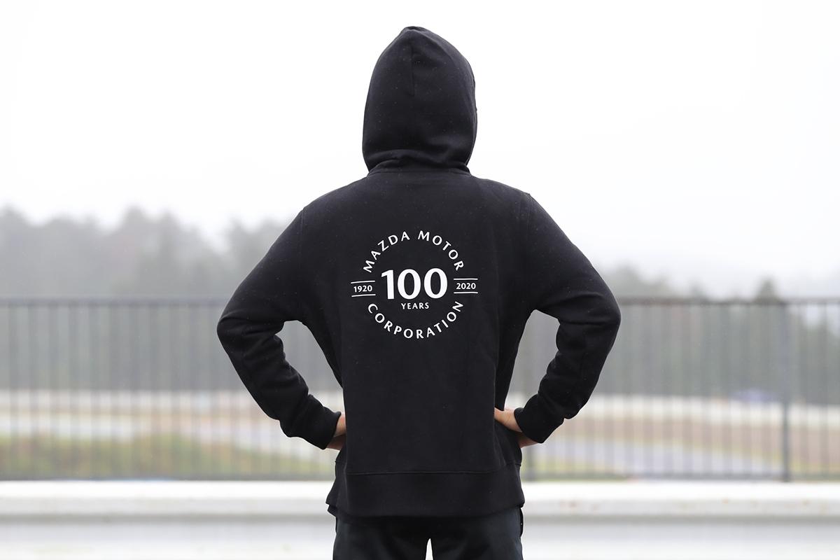 MZRacingが「マツダ100周年記念プロダクト」最新作となる秋冬物3点を