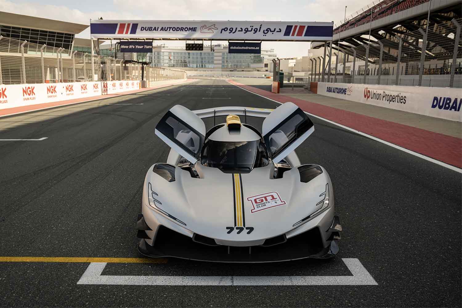 777ハイパーカー」はフェラーリやトヨタのレースカーよりも速かった