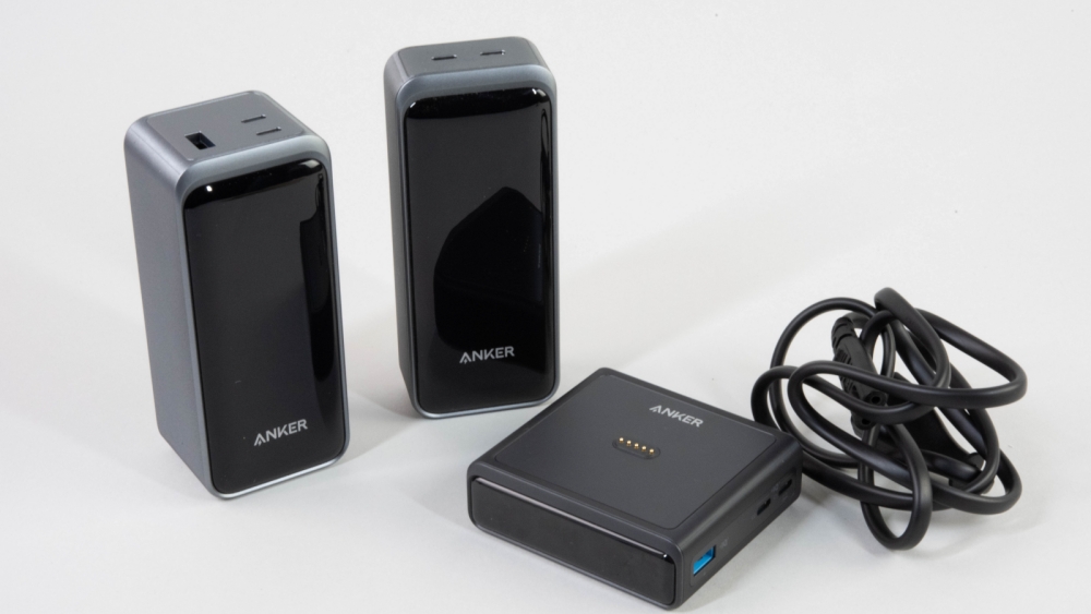 ケーブルなし充電が想像以上に便利、Anker Primeのモバイルバッテリー