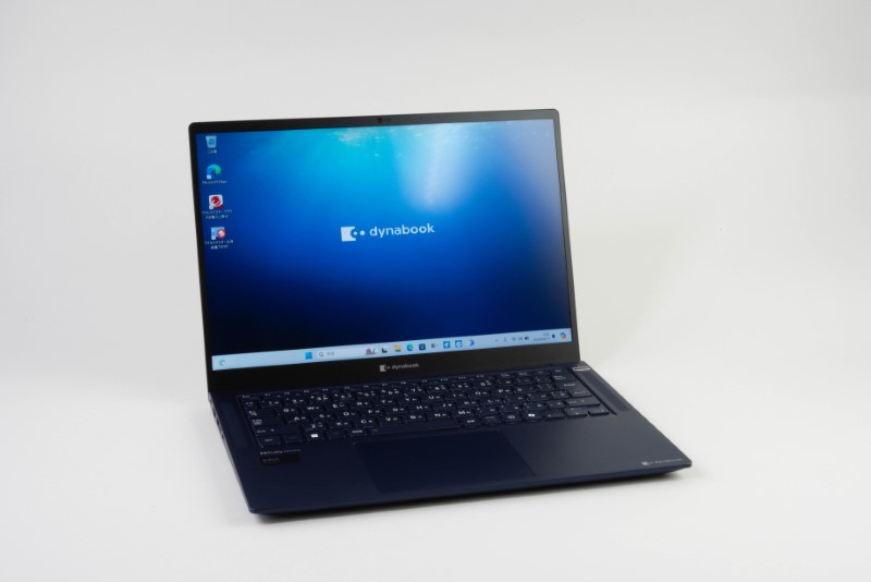 Core Ultra搭載の「dynabook R9」、35時間駆動の実力 | 日経クロス