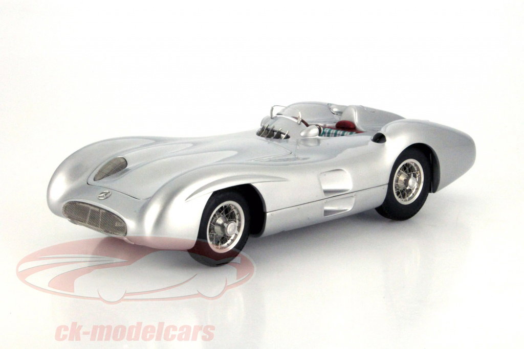 CMC 1:18 メルセデスベンツW196R年1955分の1954銀 の合理化 M-127