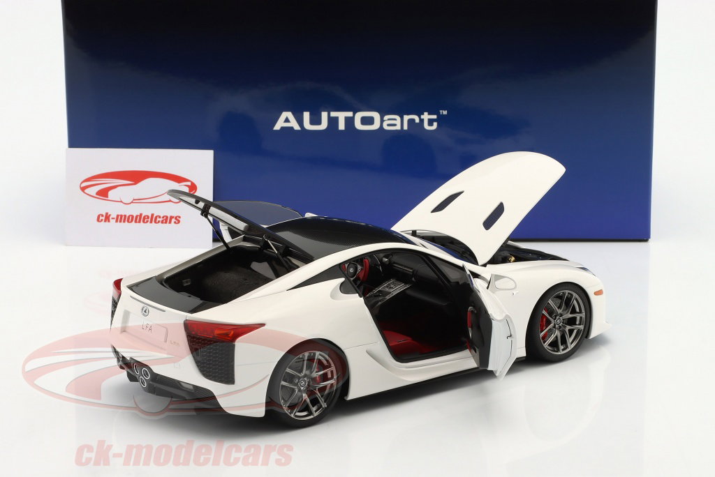 AUTOart 1:18 Lexus LFA 建設年 2010 白 / 炭素 78851 モデル 車 78851