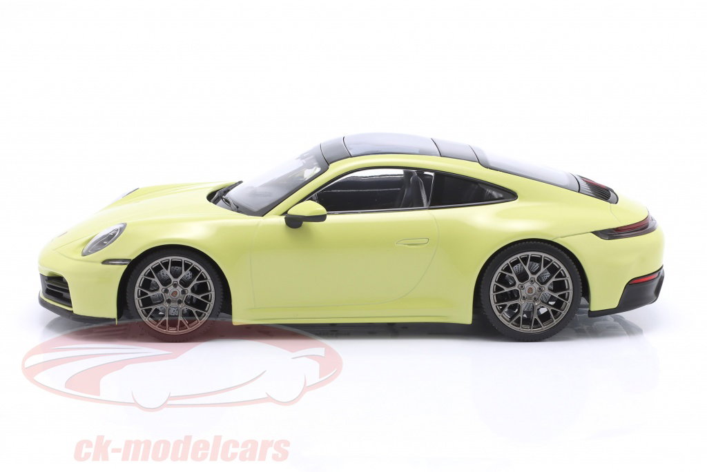 Minichamps 1:18 Porsche 911 (992 II) Carrera Coupe year 2024