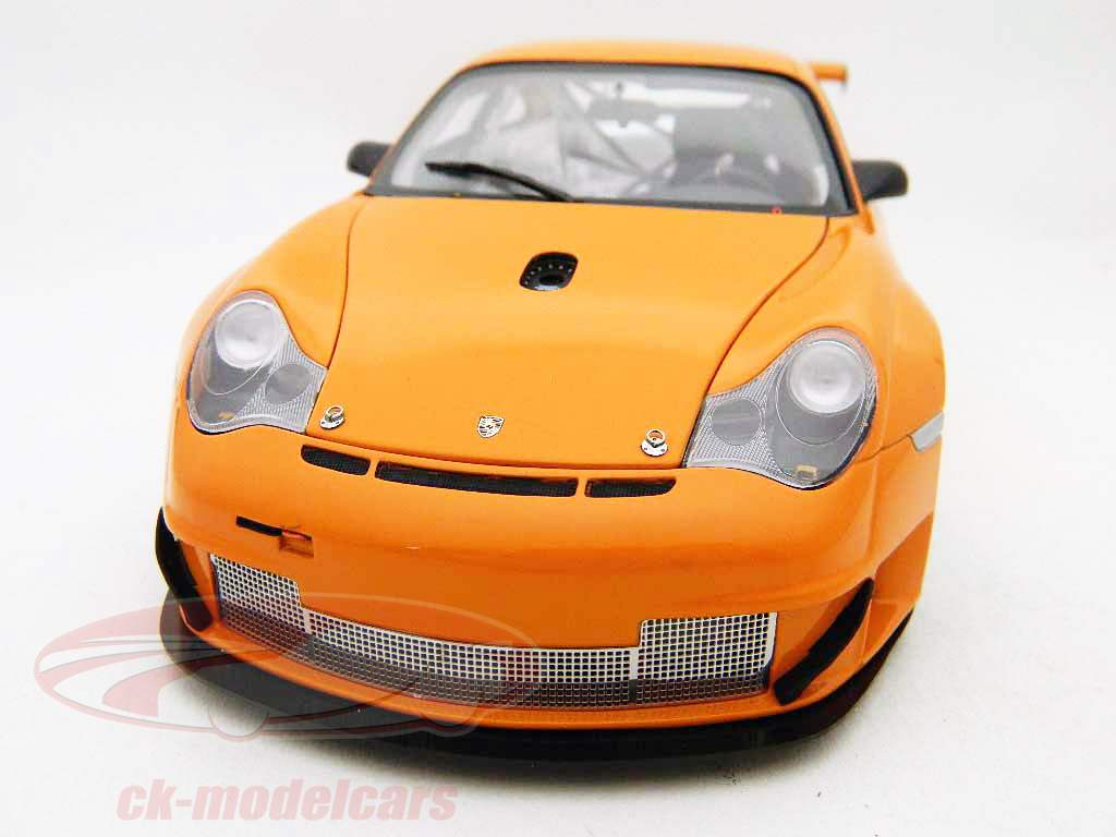 Minichamps 1:18 Porsche 911 (996) GT3 RSR ALMS 2004 orange