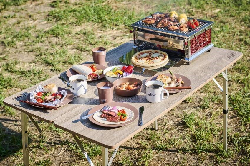 コールマン】省スペースでグリル調理！上下二段で焼ける＆炭の継ぎ足し