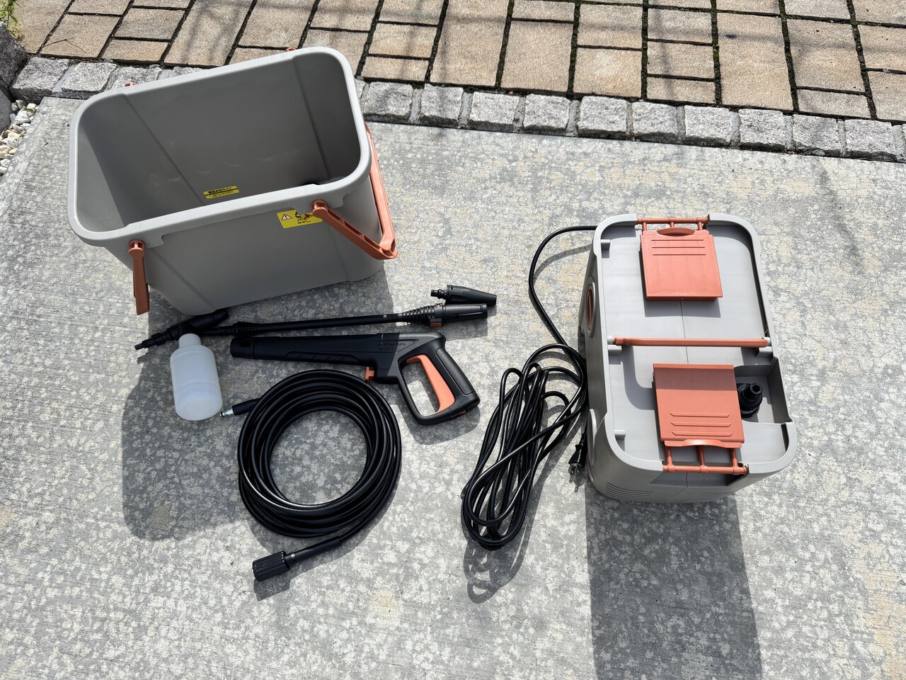 レビュー】「水道がなくてもOK！」アイリスオーヤマのタンク式高圧洗浄