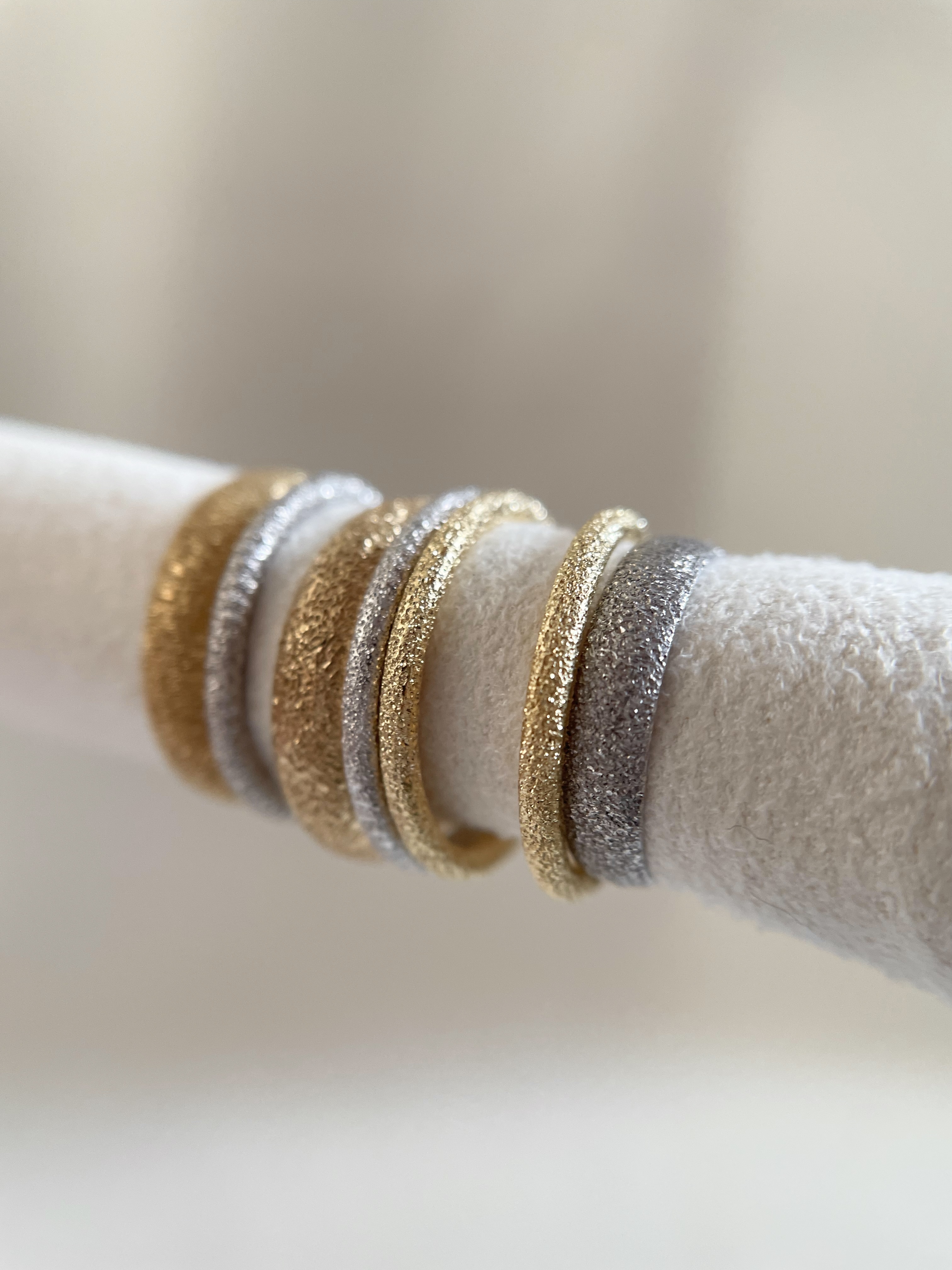 Carolina Bucci／キャロリーナ・ブッチ＞特別な輝きを添えるジュエリー