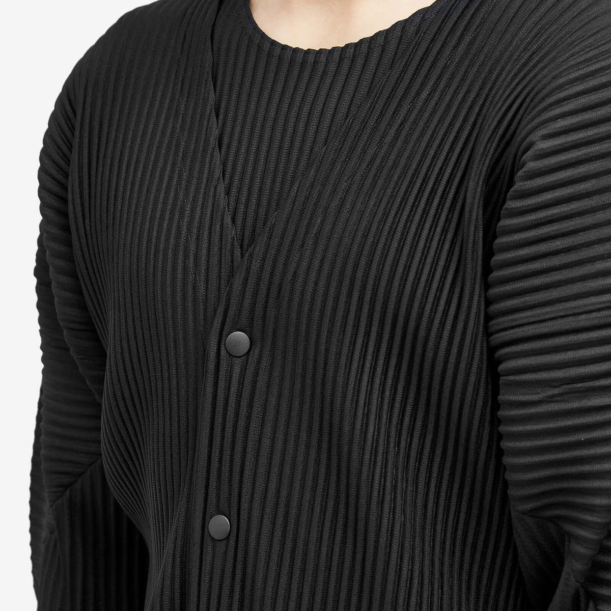 Homme Plissé Issey Miyake Men's Pleated Cardigan in Black Homme