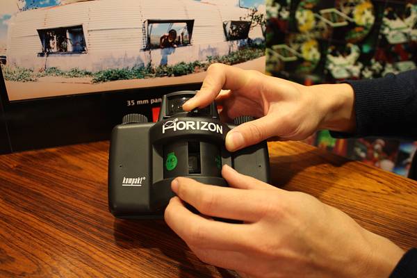 しゃべロモ Vol.6 パノラマの王様 Horizon Perfekt · Lomography