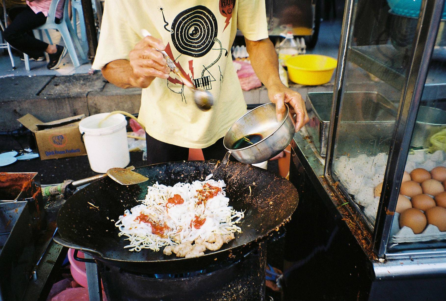 Pentax Espio 120 SW: A Worthy Street Companion · Lomography