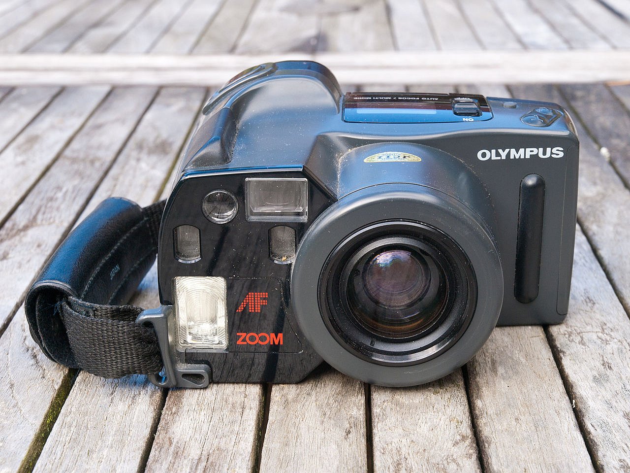 Lomopedia: Olympus AZ 300 Super Zoom（IZM300） · Lomography