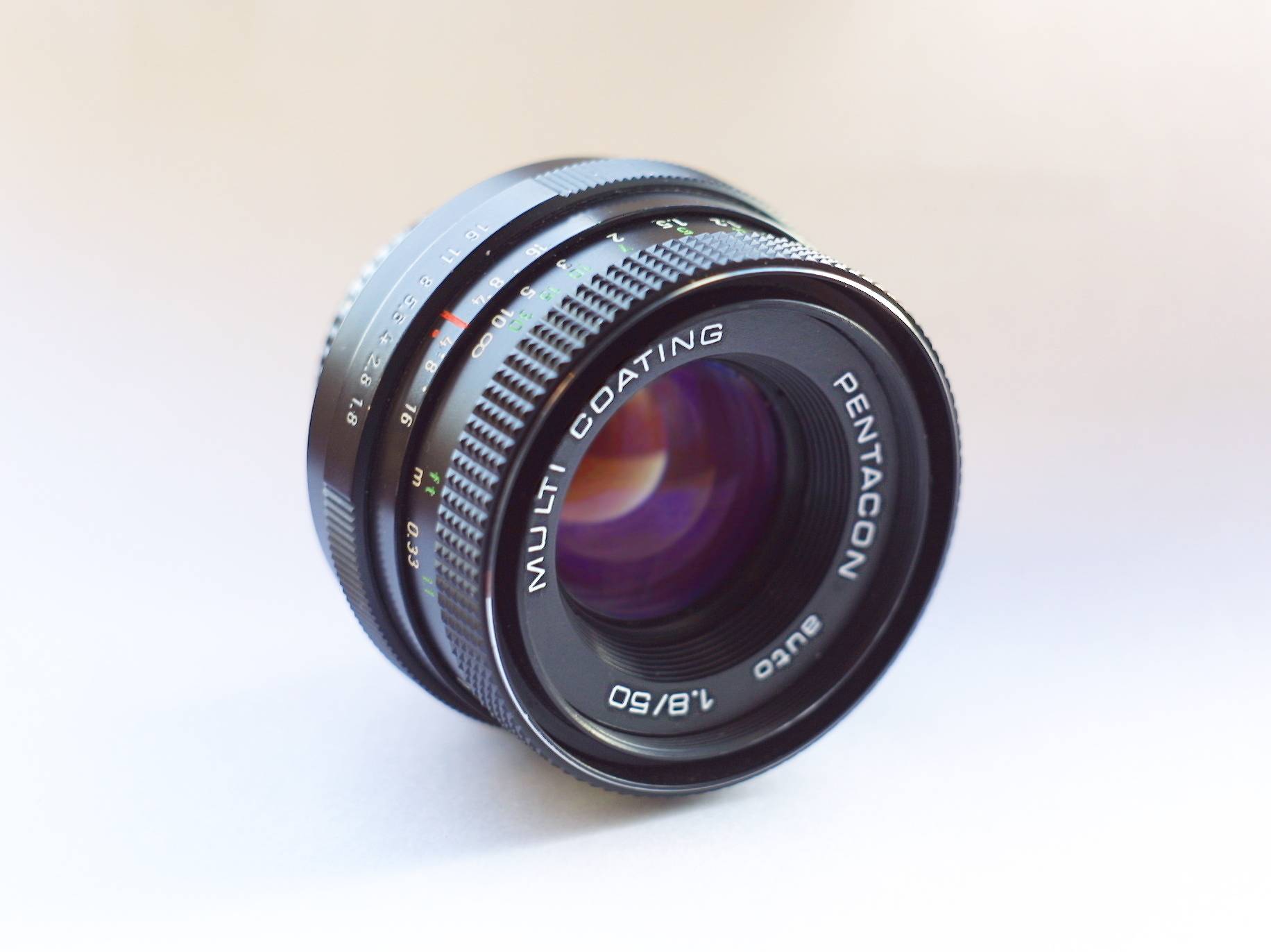 Lomopedia: Pentacon f/1.8 50 mm Lens · Lomography