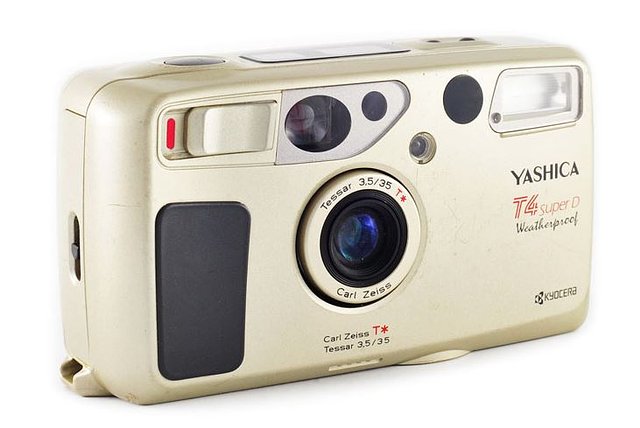 Lomopedia : Yashica T4 Super · Lomography