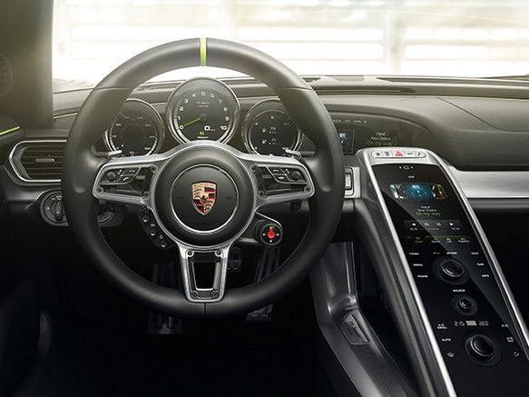 ポルシェ 918スパイダー 歴代モデル•グレード・外装・内装写真一覧